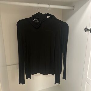 Viscose Turtle Neck in Black